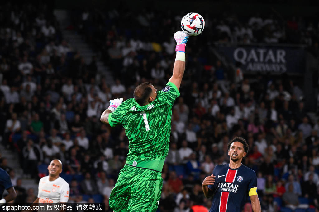 多纳鲁马转会曼联：扑朔迷离的交易暗藏哪些玄机？